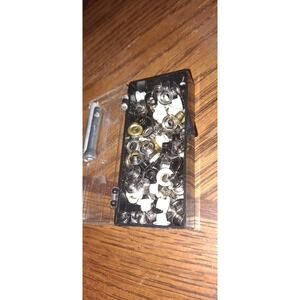 Small Grommet Kit 117 Grommets Black, White, Silver, Gold